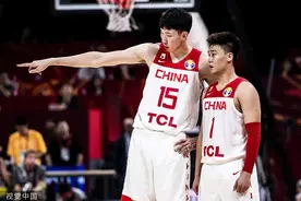 周琦和赵睿，上海男篮起个大早，没赶上晚集图片