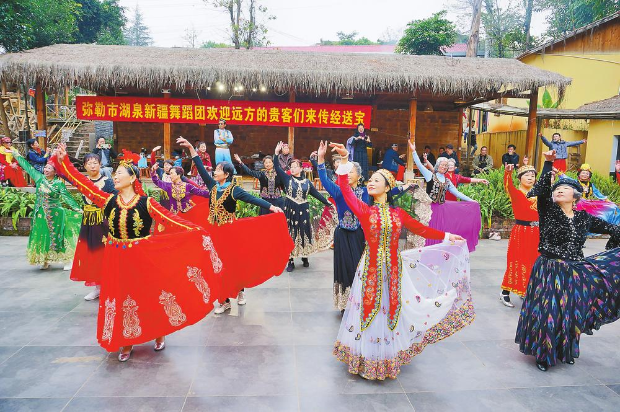 弥勒避寒游持续升温