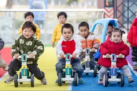 “育儿礼包”持续升级！相关制度如何更完善？图片