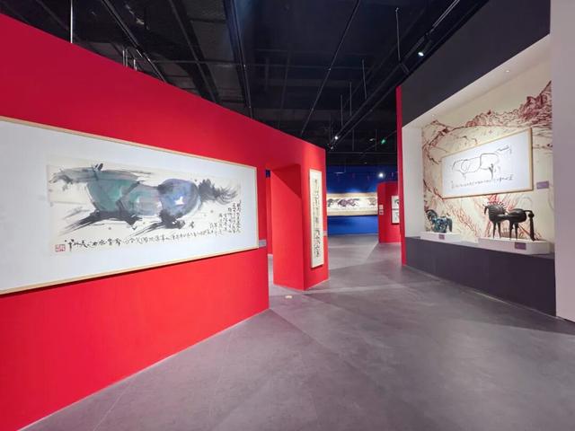 直击 || 银川韩美林艺术馆十周年再出发暨2026丙午生肖特展今日启幕