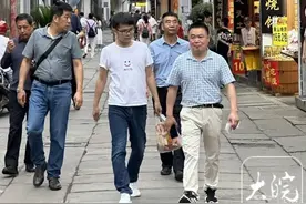 及时语｜从黄山市屯溪老街天际线被挡谈历史文化保护图片