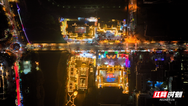 武陵源：越夜越美丽 万家灯火点亮山水夜色