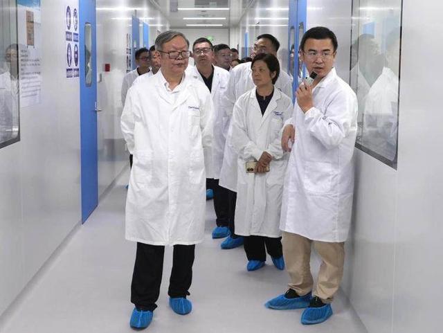 重庆市巴南区人大常委会视察重庆国际生物城创新药产业生态圈