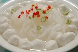 萝卜丝煮鱼丸图片