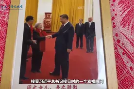 75岁的白发“网红”周慧玲图片