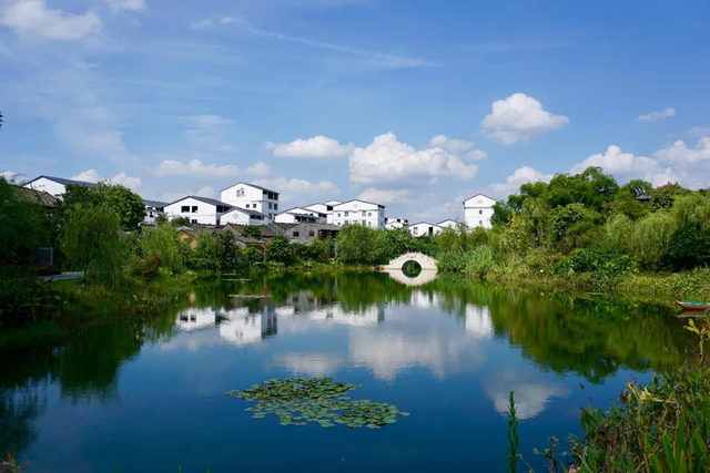 南宁就是冬日旅游天花板！摘果+跑马+演唱会+美景打卡，带你玩转“水果自由”之旅