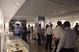 “千年桃实——吴昌硕诞辰180周年书画精品与砚台铭文展”举办视频封面