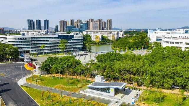 今天，松山湖进入“地铁时代”！票价、接驳、游玩攻略全Get→