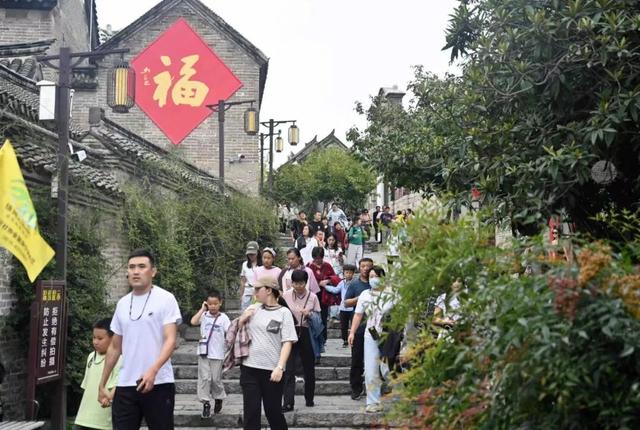 下午不上班，大徐要去户部山......