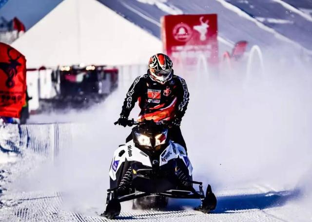 冬天的内蒙古是快乐星球吧！冰上漂移体验“速度与激情”，最高赢5万奖金……