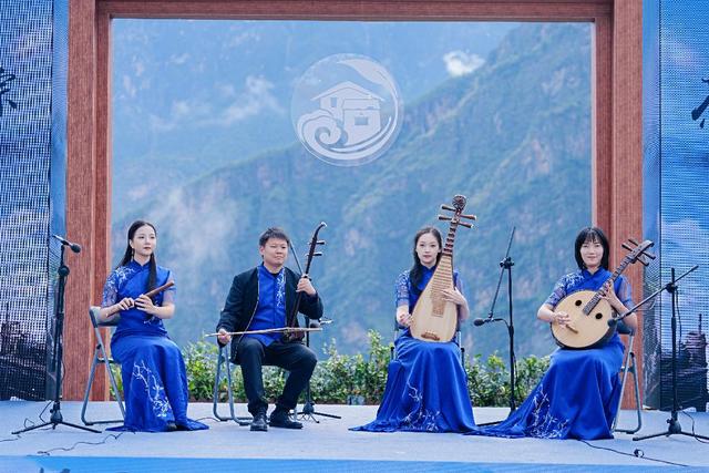 九龙县魁多镇千年古茶“破圈”而出 茶旅融合擦亮“高原特色”名片