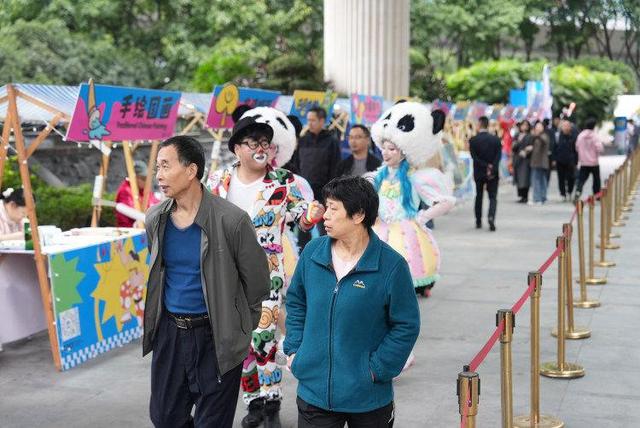 重庆“文旅大卖场”开市！千款好物一站集齐快来“拣耙活”