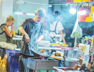 “夜经济”展现城市魅力