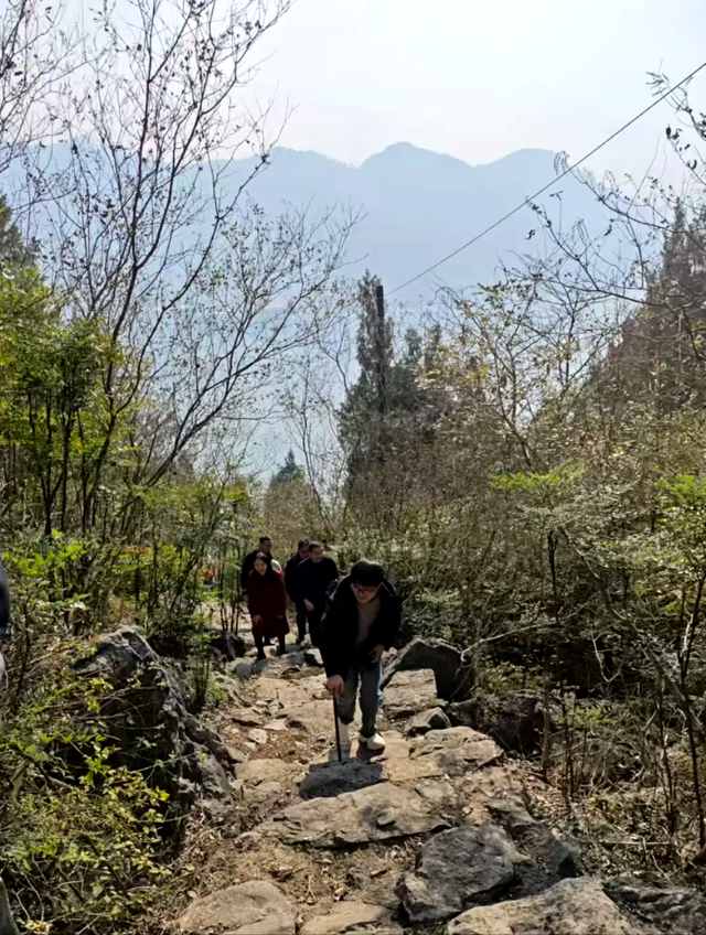 红军强渡乌江后，从瓮安这个村北上……