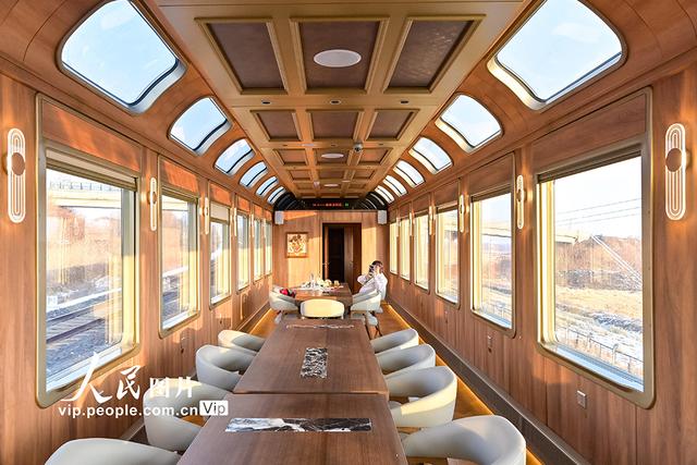 黑龙江：“伊春号”旅游专列试运行