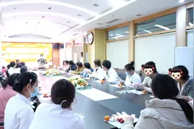 红会福娃娃迎新岁 共享甜蜜中国味图片