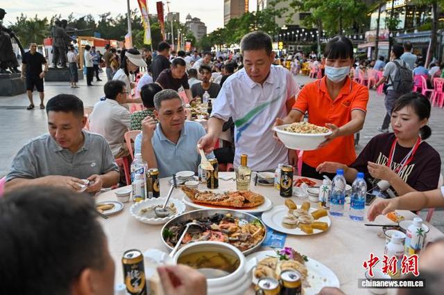 第二十三届南海（阳江）开渔季：游客同享渔家大宴
