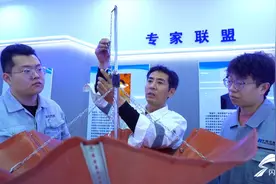 德城区首位！“全国五一劳动奖章”获得者程平当选“德州时代楷模”图片