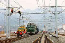 渝厦高铁重庆至黔江段冲刺施工 今年6月底通车图片