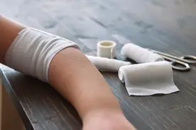 健康小站 | 只拉了一把，家长满脸着急：医生，孩子胳膊好像脱臼了……图片