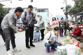 沿河：村播带货 助力沿货出山图片