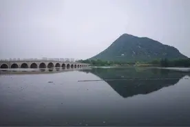 绝美济南华山，山水相依景色宜人图片