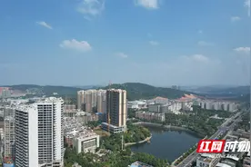 桂阳：推行“上门办理”服务 化解房地产“登记、办证”难图片