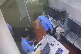 “我钱没有了！”上海阿姨急哭……已有多人中招，150多万元险被转走！近期此类骗局多发图片