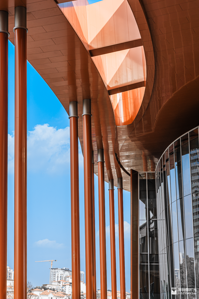 先睹为快！深圳巨型新地标启用，就在明天！