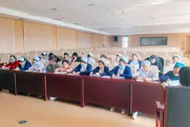 漯河市召陵区人民医院召开2025年护理计划筹备会图片