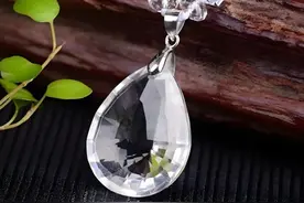 3秒教你分辨水晶和玻璃，省下万元冤枉钱图片