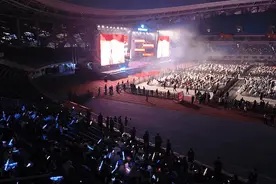 群星唱响！守护人如潮水 用平安将你包围图片