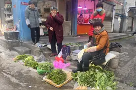 八婺文明新风尚丨一把芹菜3个人卖，背后这个市井故事好温暖图片