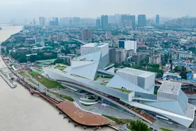 新进展！白鹅潭商务区广建、太古、山姆三个项目封顶图片