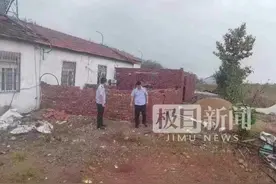 村民上午违法建房，下午就被拆除图片