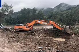 辽宁建昌县28个失联乡镇27个已恢复通信，应急管理部调派力量抢险救援图片