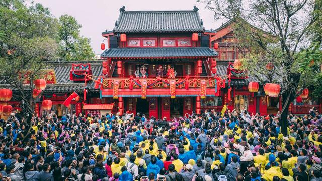 河南“文化家底”，何以成假日“暖心招牌”？ | 顶端观察