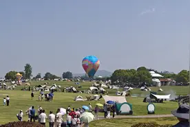 帐篷下的“诗与远方”，武汉“五一”掀起露营潮图片