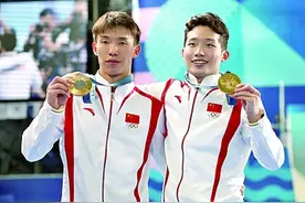 中国健儿再夺两金图片