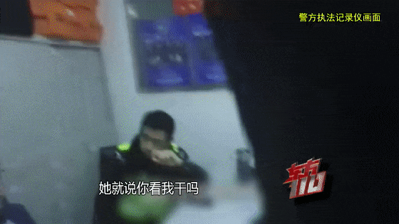 上海地铁一男子被打10个耳光不还手！还手算互殴成历史，新规不再和稀泥→