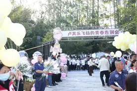 痛心！他意外离世，年仅16岁图片