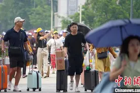 2024年上半年云南多个口岸出入境客流量大幅增长图片