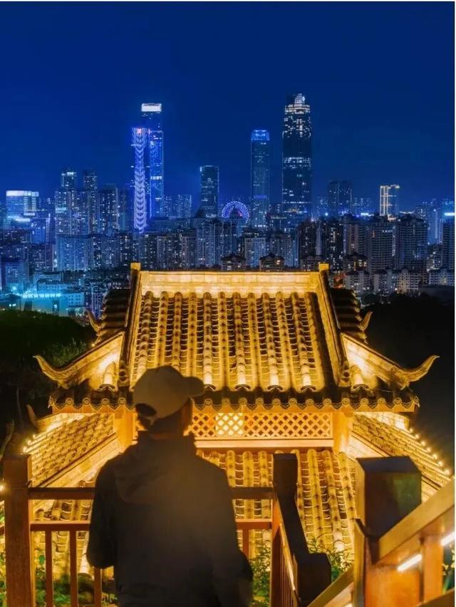 以 “旅” 致谢，以 “礼” 敬师 ！@所有老师 教师节快乐！南宁文旅邀您，赴一场绿城之约→