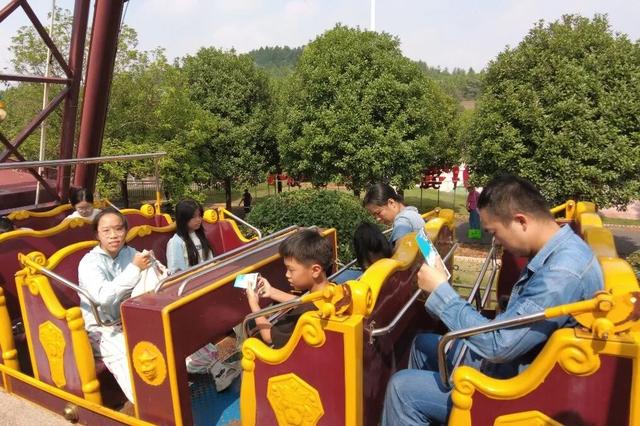 吉安县国庆首日人气拉满！全域文旅盛宴火热启幕，非遗、亲子、萌宠嗨不停