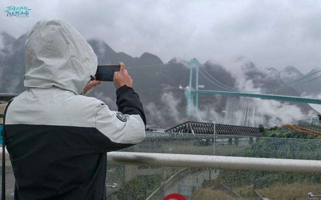 科技桥 通路桥 致富桥！《人民日报》：贵州花江峡谷大桥为当地文旅发展注入新活力