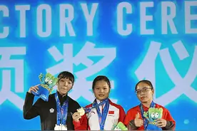 （体育）举重——亚锦赛：女子45公斤级赛况图片