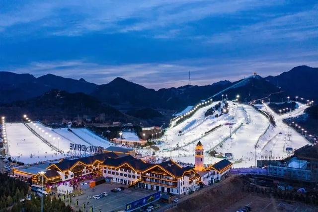 今天起，北京滑雪场迎来全面开板！游玩攻略来了——