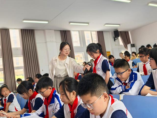 聚焦教学评融合 优化语文新生态——望江县第一小学莲花湖分校开展语文主题教研活动