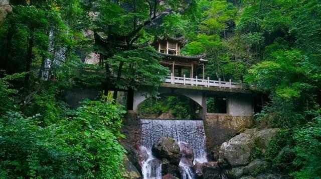 李思思也来打卡了！这座宝藏小城凭一口“糯叽叽”征服全网