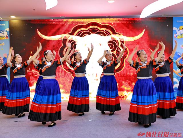 ​志愿红映山水  文明风暖五溪 怀化市“喜迎旅发会 当好东道主”主题志愿服务月启动
